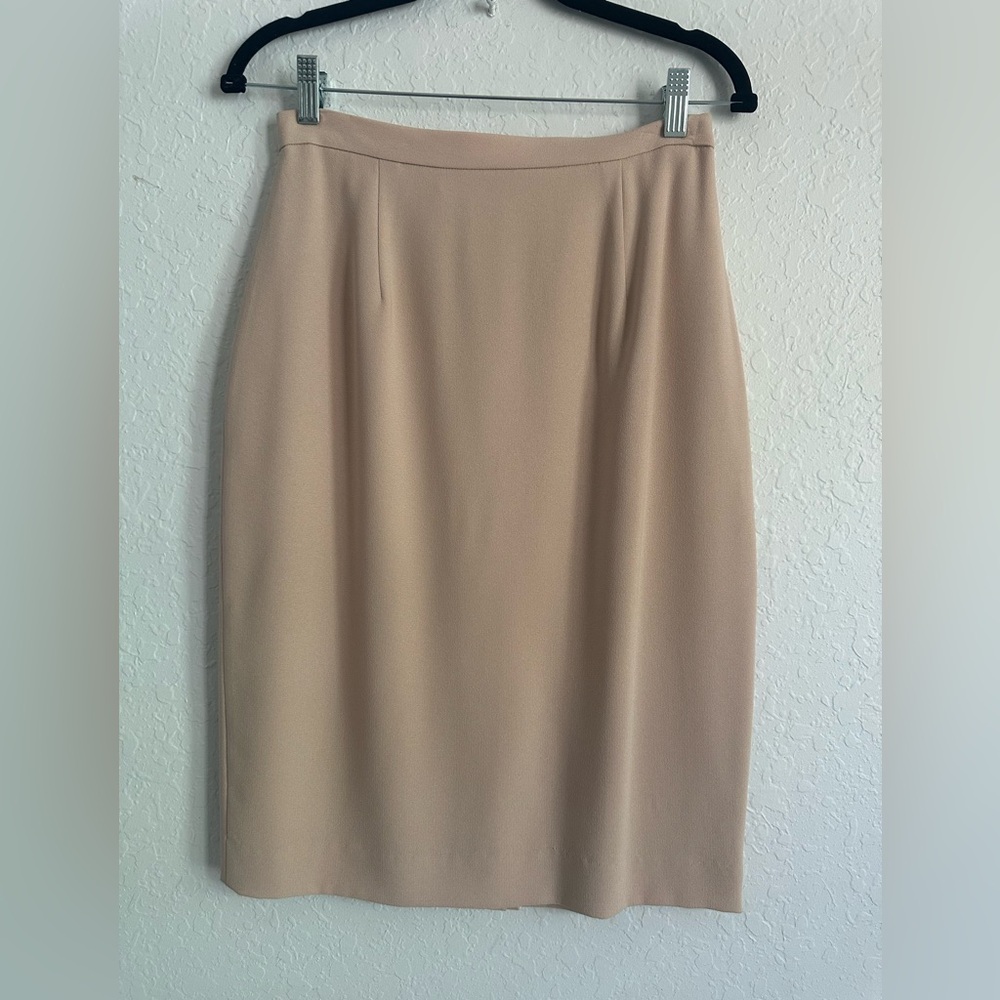 Elegant Blush Pink Women's Skirt Size 8
